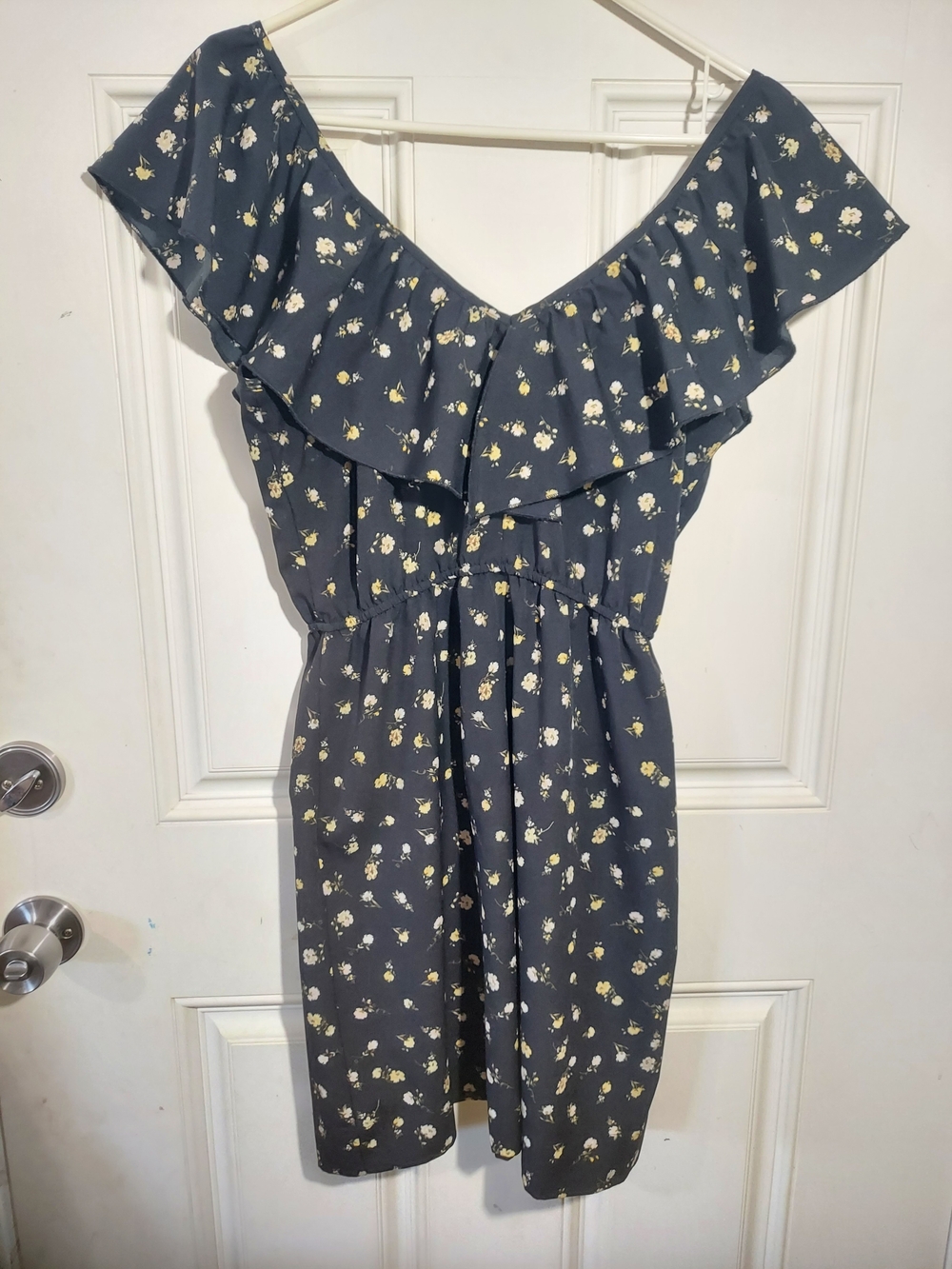 Speed Control Boho Dark Floral Flutter Sleeve Peasant Dress Size M